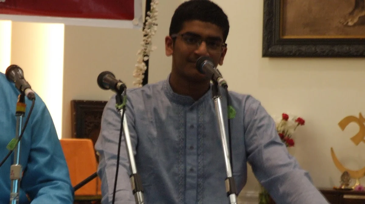 Vocal performance with a microphone